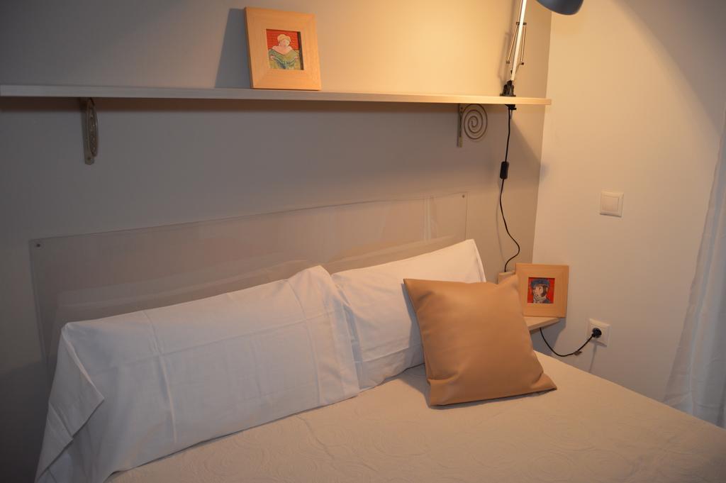 Tarragona Suites Mediona Bagian luar foto