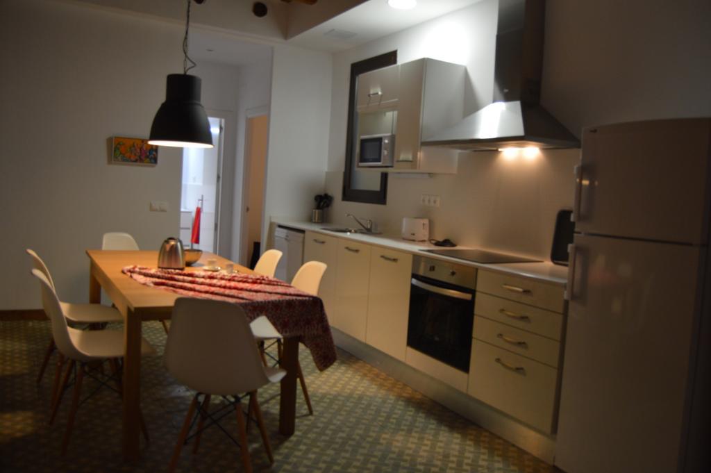 Tarragona Suites Mediona Bagian luar foto
