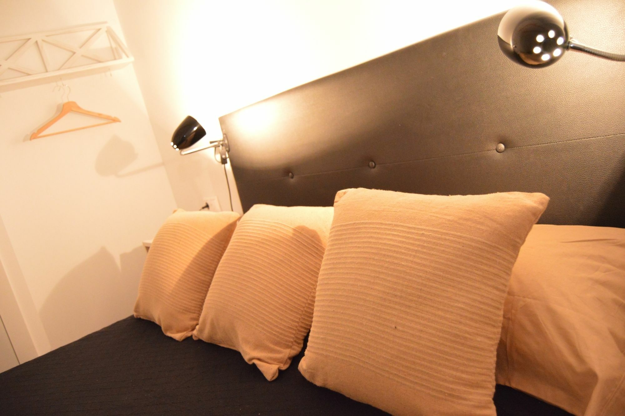 Tarragona Suites Mediona Bagian luar foto