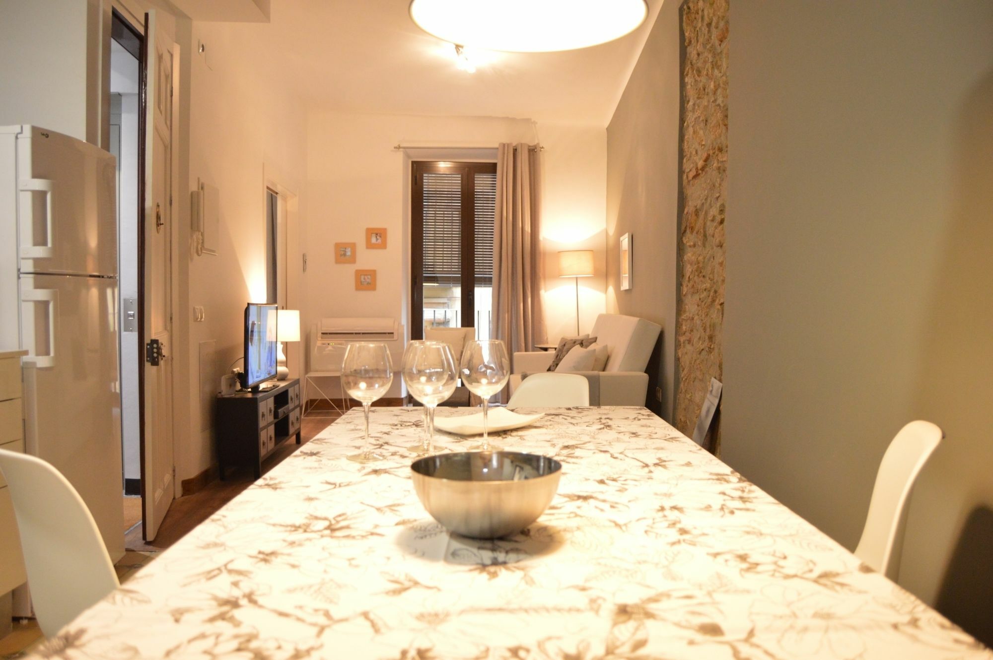 Tarragona Suites Mediona Bagian luar foto