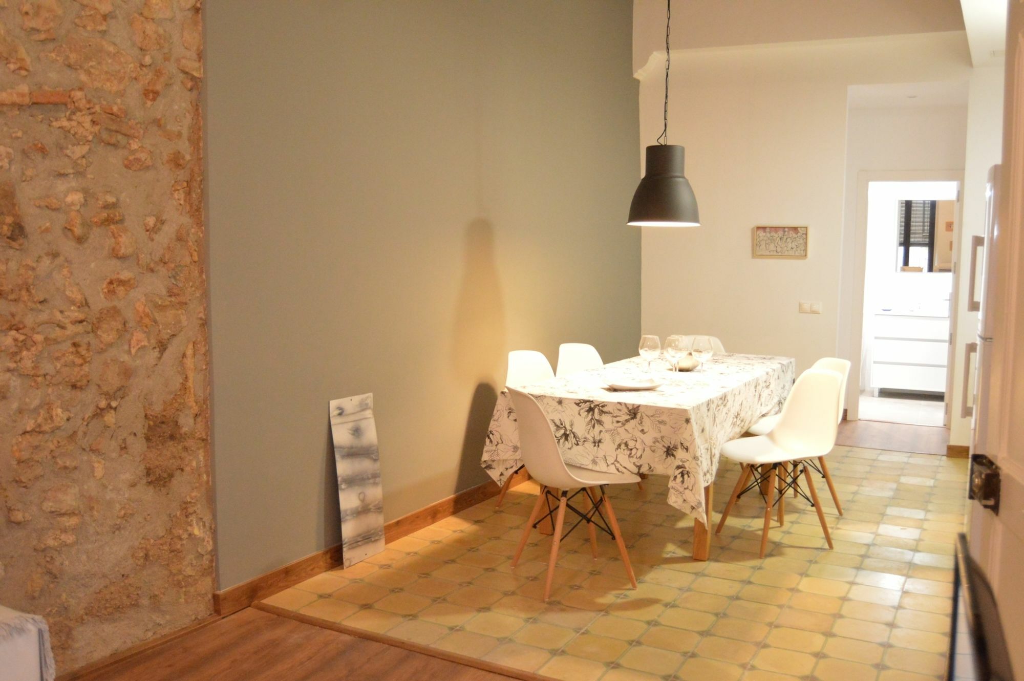 Tarragona Suites Mediona Bagian luar foto