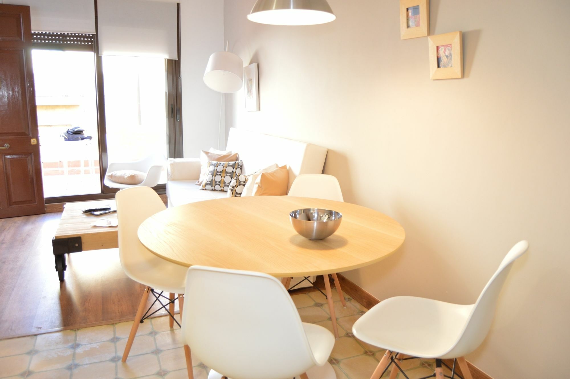 Tarragona Suites Mediona Bagian luar foto